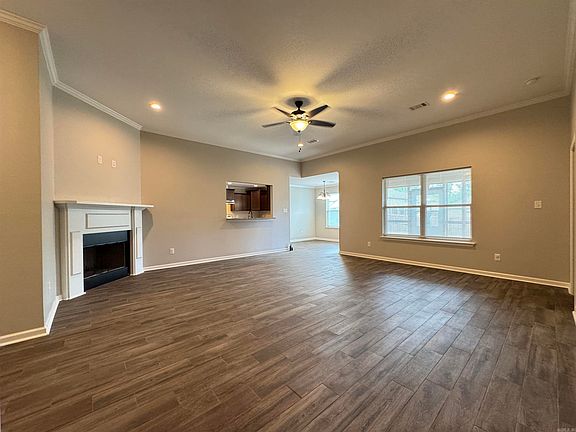 4th image of 210 Hillshire Loop