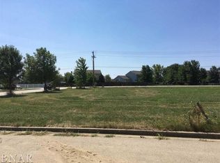 453 Fort Kendall Rd, Normal, IL 61761