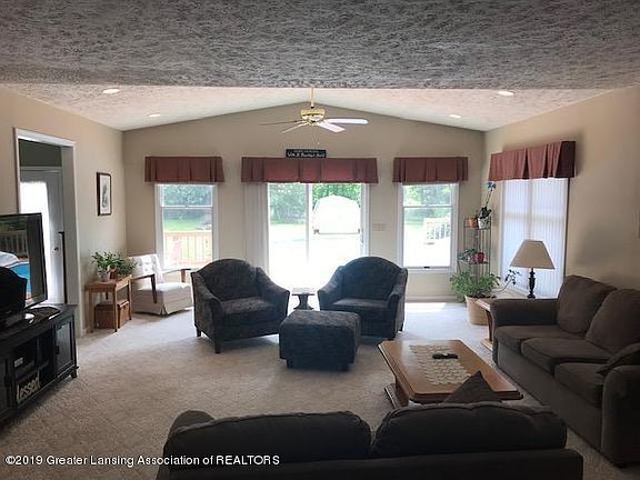 3rd image of 6812 Willow Hwy