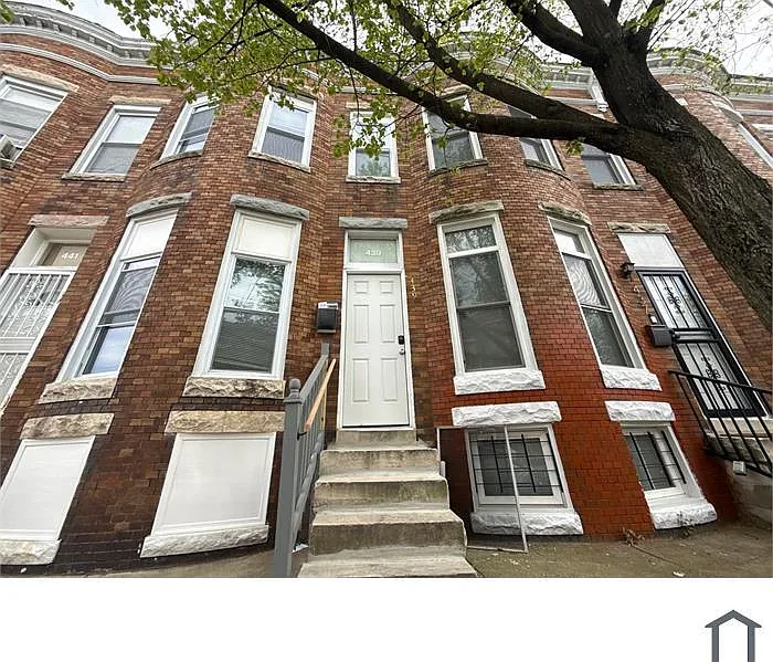 3 bed, 1.5 bath, $2,300 — Photo 3