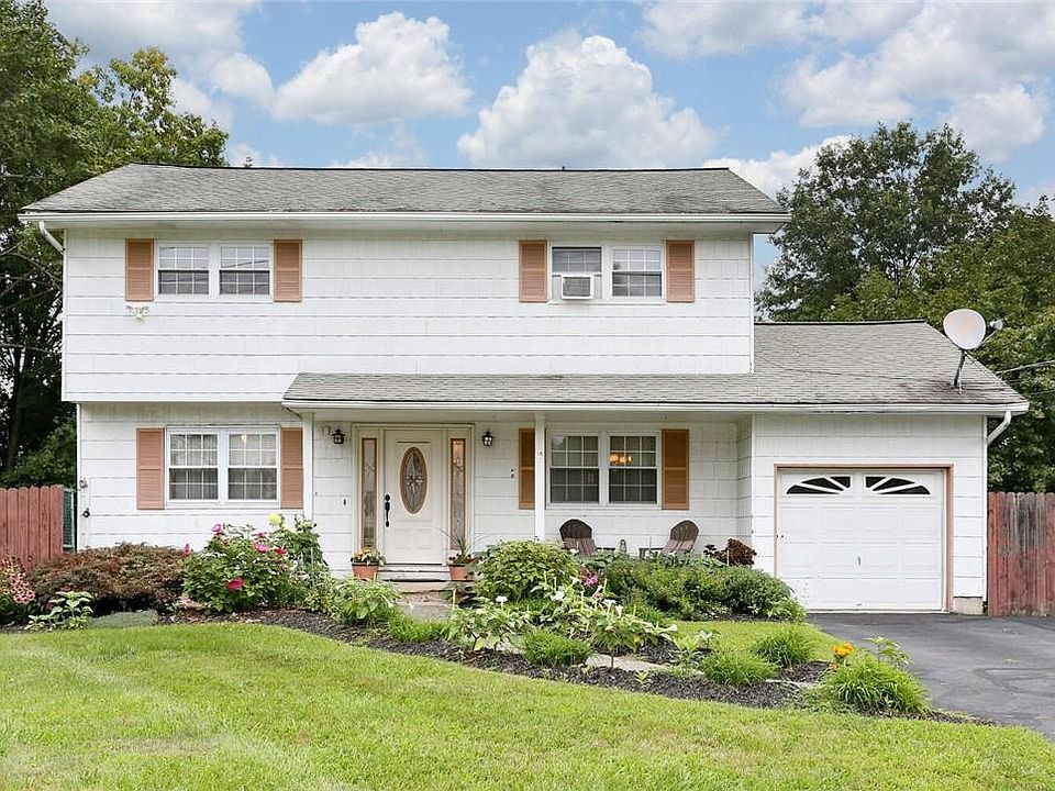 1st image of 16 Wedgewood Drive