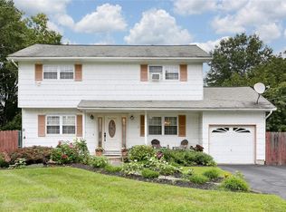16 Wedgewood Dr, Goshen, NY