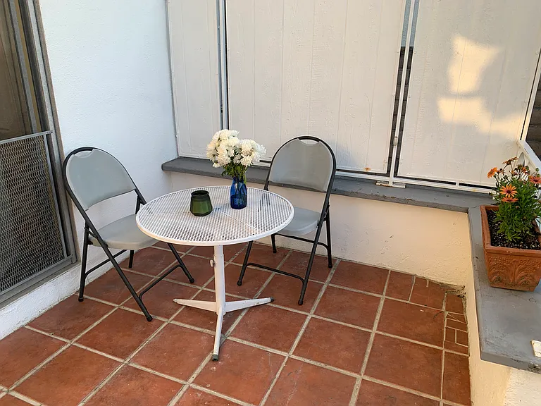 This unit can come furnished or unfurnished.