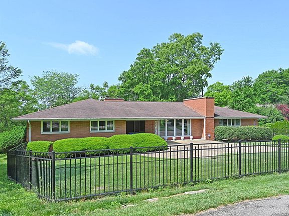 2nd image of 55 Hillcrest Dr