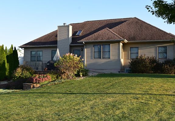 3rd image of 3737 W Eagle Dr