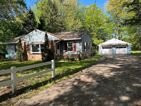 515 Cemetery Rd, Montoursville, PA 17754