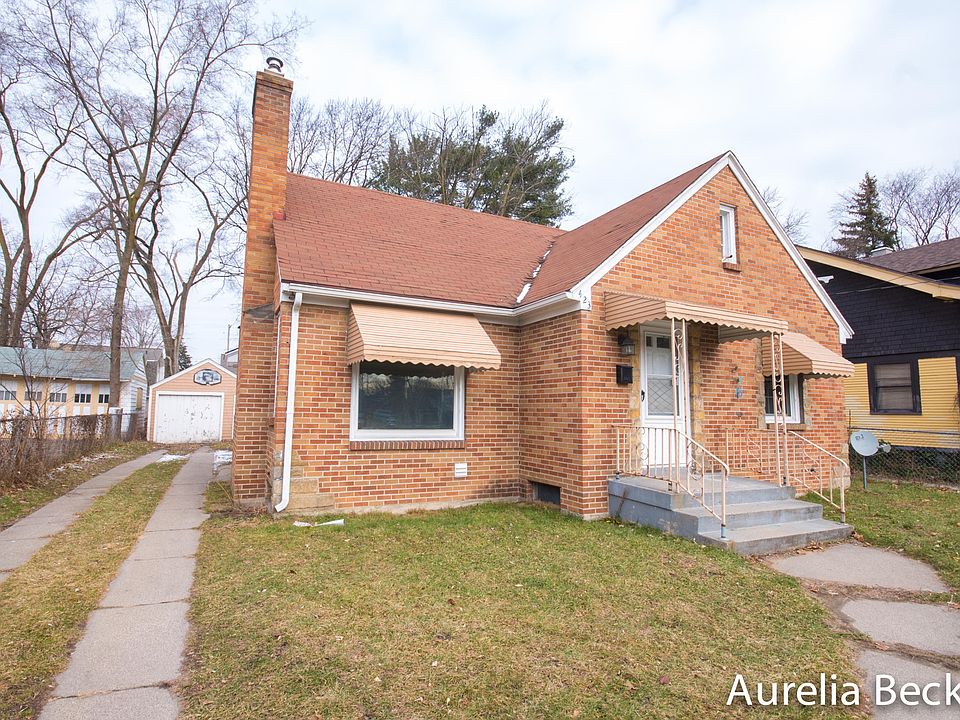 1st image of 423 Burton St SE