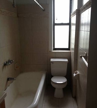 3rd image of 3225 Kingsbridge Ave
