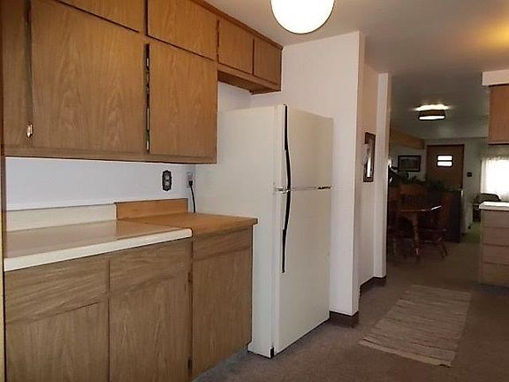 4th image of 823 N 5th Ave