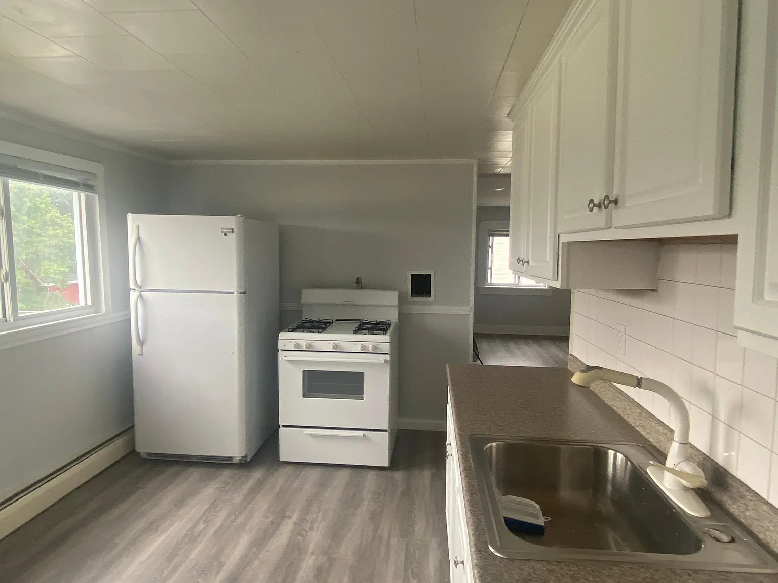 1 bed, 650 sqft, $1,900 — Photo 3