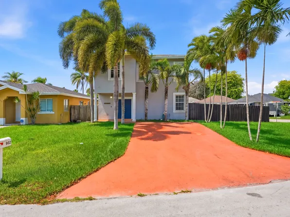 902 SW 8th Pl, Florida City, FL 33034