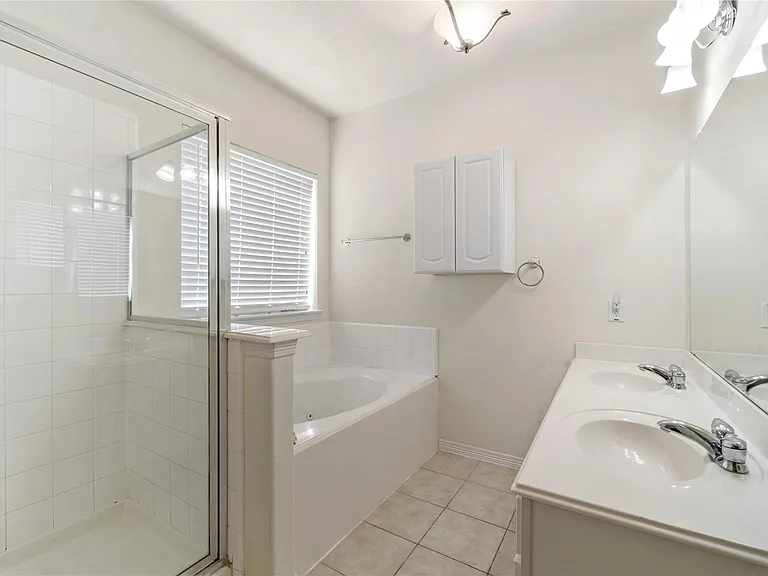 9219 E Lakeside Dr — Photo 15