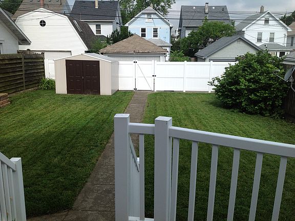 4th image of 1051 Highland Ave