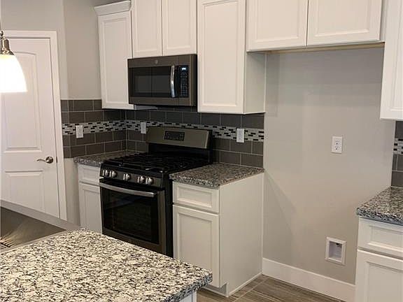 4th image of 3064 N Rainbow St