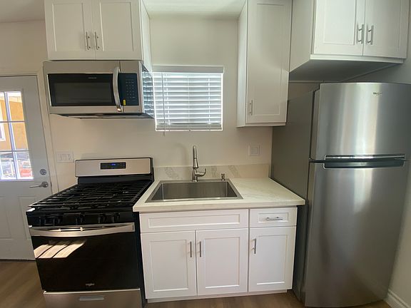 Refrigerator/Freezer with stove, oven, and microwave included