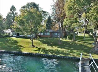 7259 1st St, Marine City, MI 48039