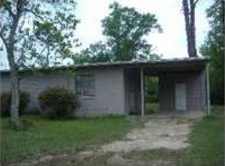 455 Lakeview Ave, Cantonment, FL 32533