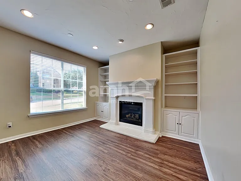 1245 Potter Ave — Photo 11