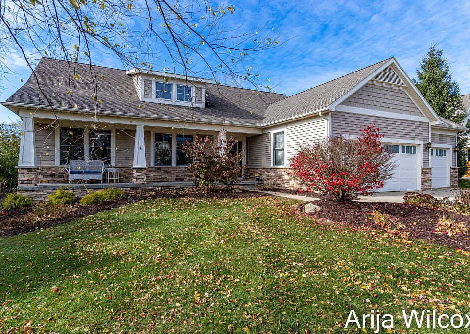 1st image of 515 Village Springs Dr SE