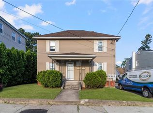 598 Laurel Hill Ave, Cranston, RI 02920