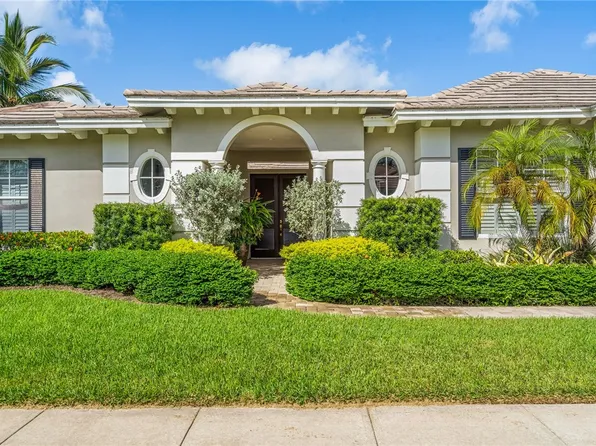 9021 Castle Harbour Cir, Vero Beach, FL 32963