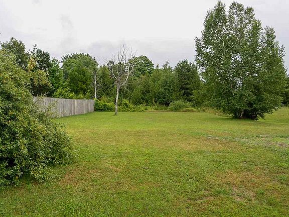 5th image of 7138 Applewood Dr
