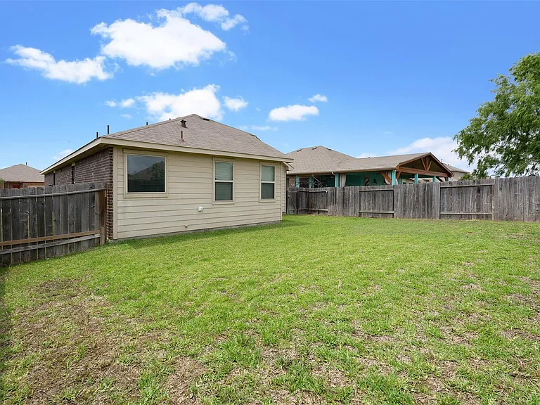 5126 Chester Springs Ln — Photo 5