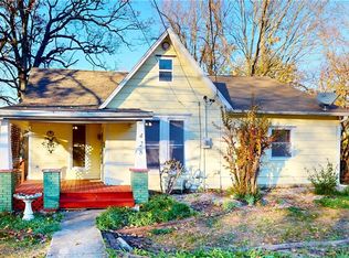 428 W Maple St, Nevada, MO 64772