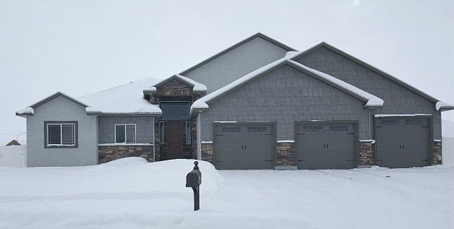 1st image of 356 Casa Dr