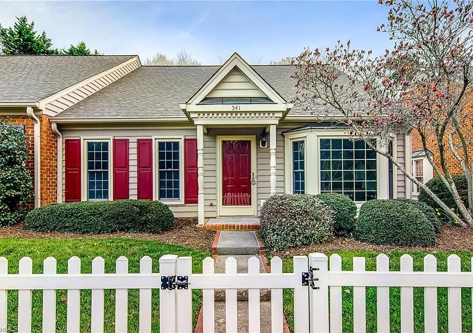 1st image of 541 Tanners Park Ct