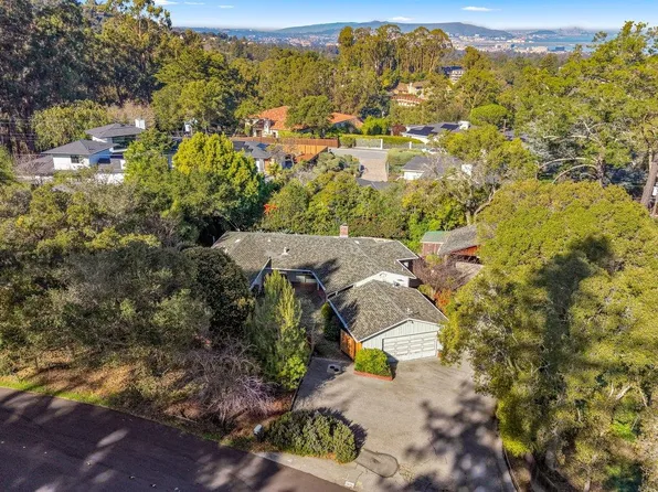 1216 Marlborough Rd, Hillsborough, CA 94010