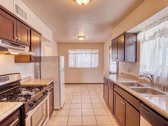 5th image of 6045 Cabrillo Dr