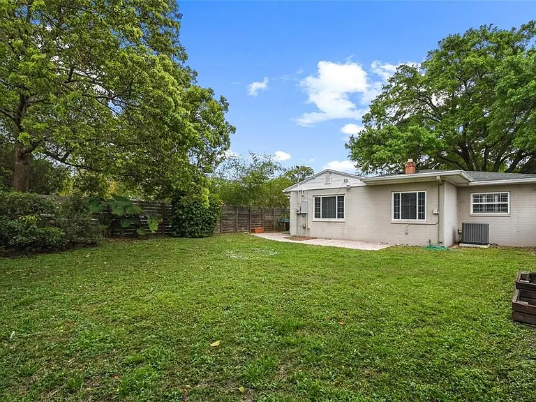 1627 Orange Ave — Photo 7