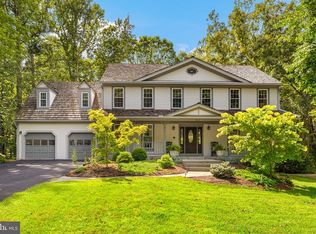 9730 Rolling Ridge Dr, Fairfax Station, VA 22039