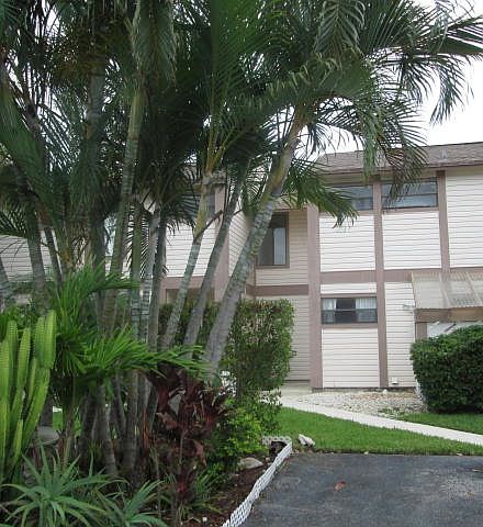 1st image of 137 Sherwood Cir APT 27B