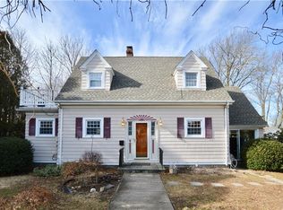 52 Berkeley Ave, New London, CT 06320