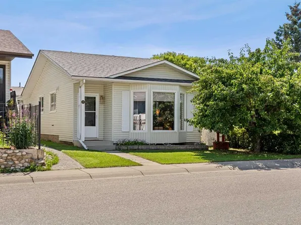 19 N Riverbirch Rd SE, Calgary, AB T2C 3M4