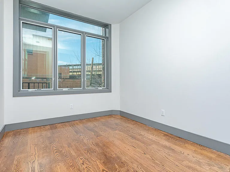 1295 Greene Ave #3A — Photo 2