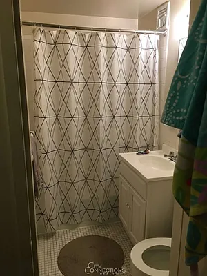 Rented by City Connections Realty | media 20