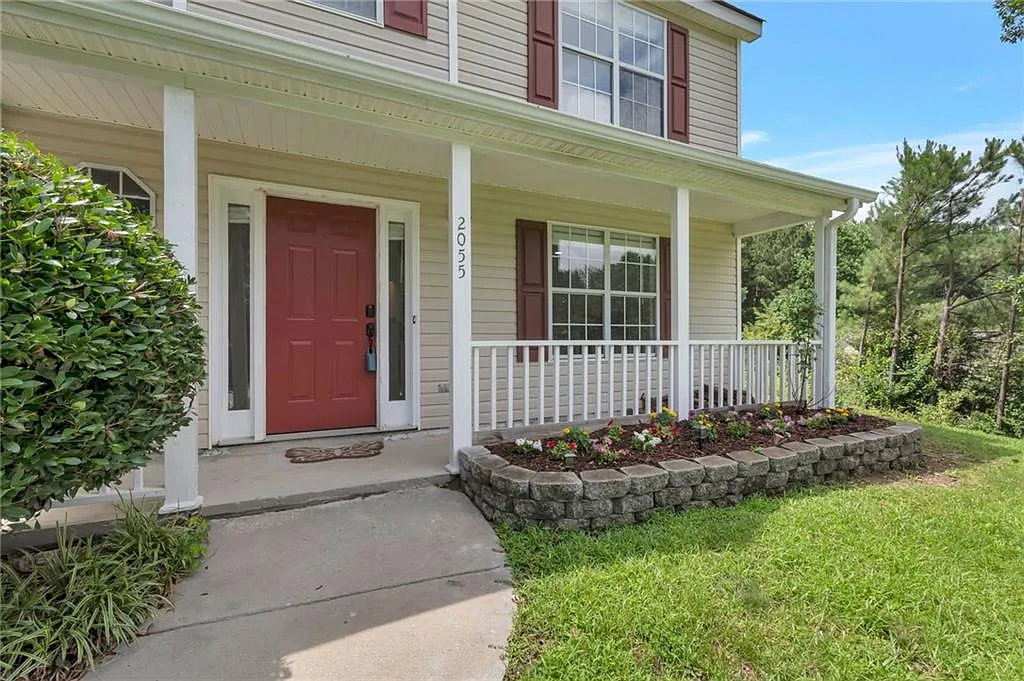 3 bed, 2.5 bath, 1600 sqft, $2,400 — Photo 2