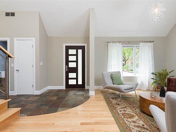 5th image of 600 NW 41st St