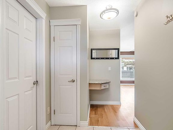5th image of 4-5323 Lakeshore Dr #4