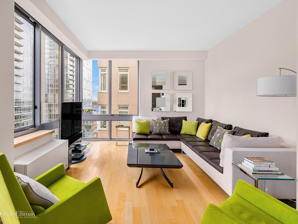 1st image of 225-227 W 60th St #14B