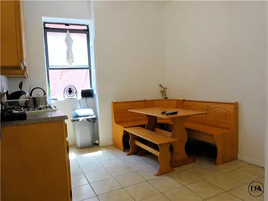 Rented by DSA Realty | media 51