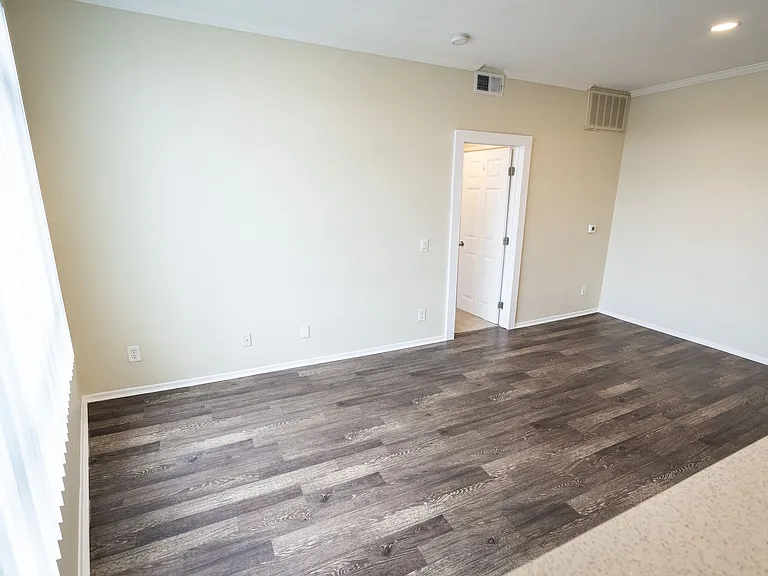 14900 Moorpark Street — Photo 62