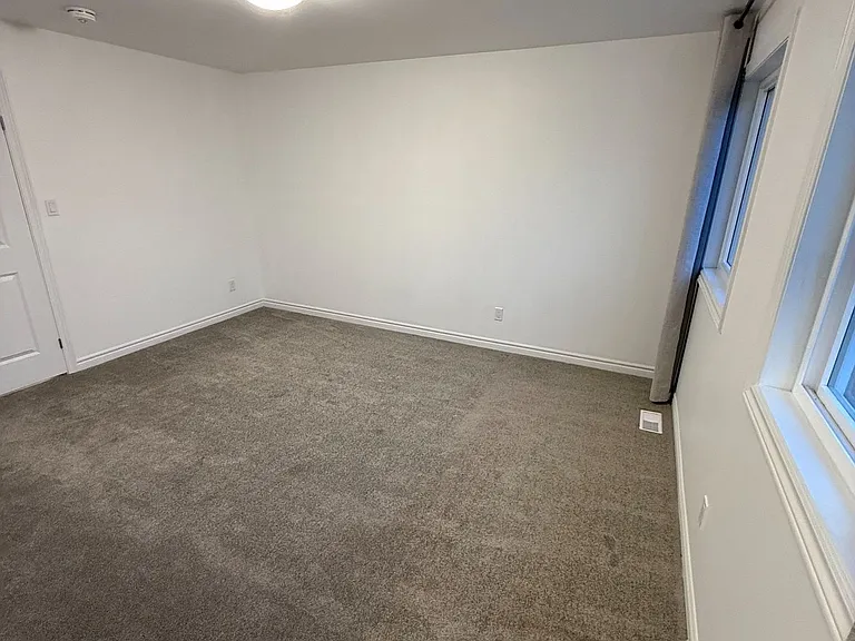 278 Wellandvale Dr — Photo 13