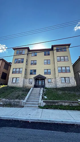 2826 Clermont Ave Photo 1