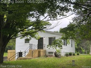 4858 Genesee Rd, Lapeer, MI 48446