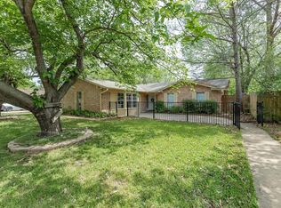 2732 Foxcroft Cir, Denton, TX 76209