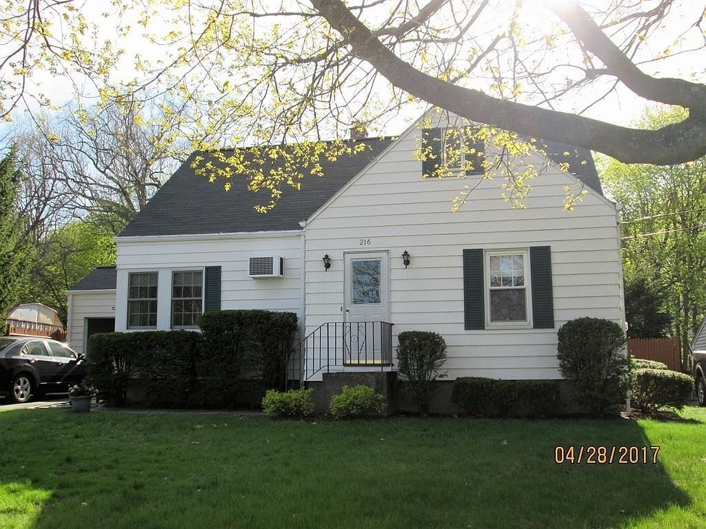 216 Lake Ave, Worcester, MA 01604 Zillow